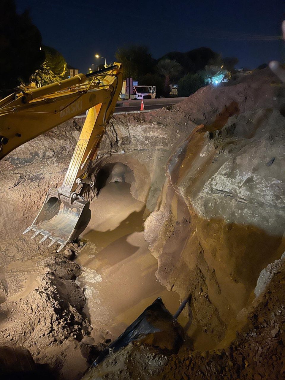 BASKİ’den Burhaniye’de Kanalizasyon Arızasına Hızlı Müdahale - fotoğraf 5