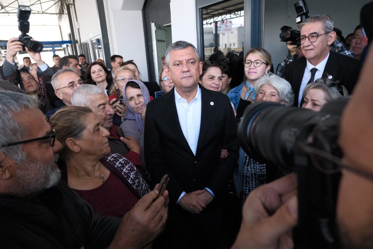 Yeni Parti Genel Başkanı Özgür Özel, Burhaniye OSB’de Zeytinyağı Fabrikasını Ziyaret Etti - fotoğraf 3