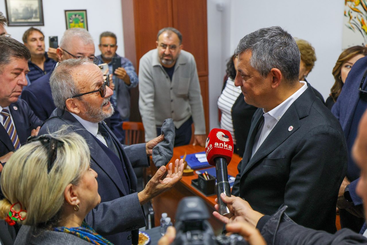 Yeni Parti Genel Başkanı Özgür Özel, Burhaniye OSB’de Zeytinyağı Fabrikasını Ziyaret Etti - fotoğraf 4