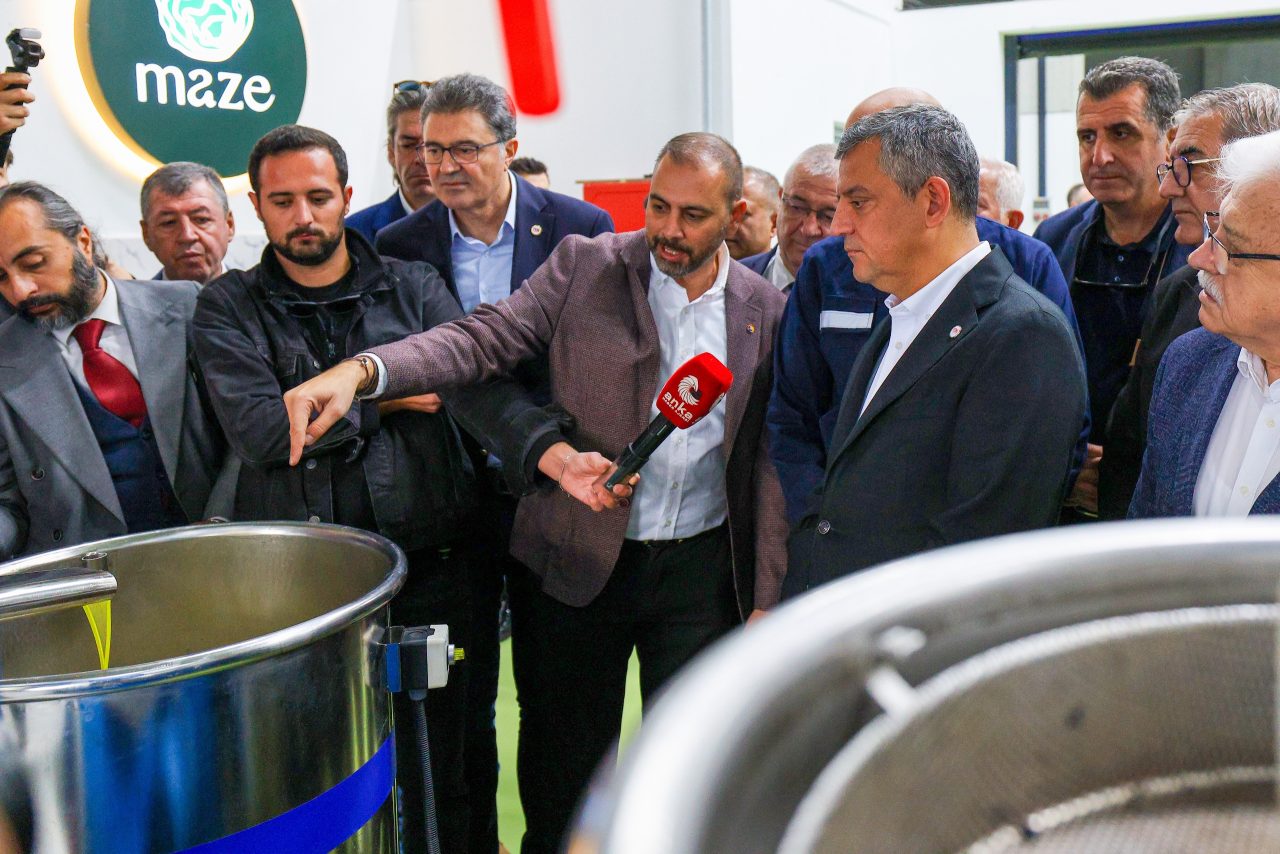 Yeni Parti Genel Başkanı Özgür Özel, Burhaniye OSB’de Zeytinyağı Fabrikasını Ziyaret Etti - fotoğraf 7